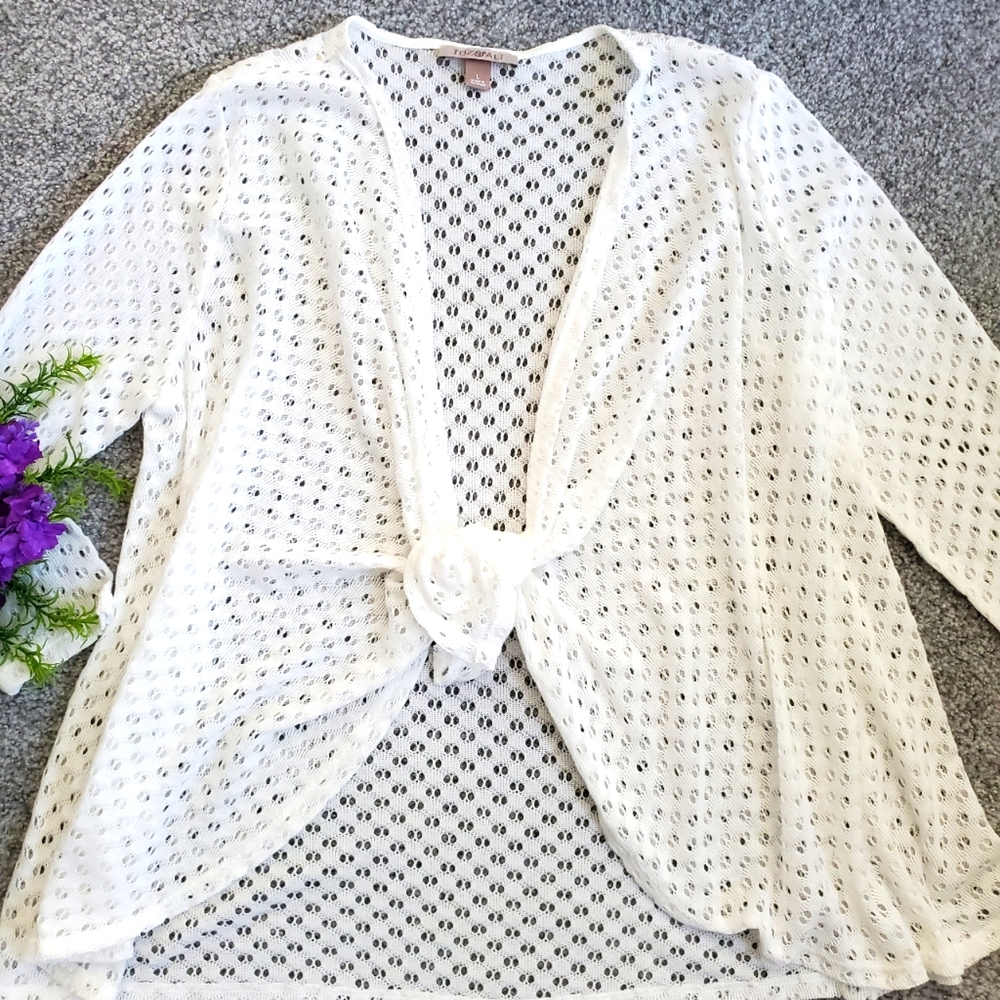 ROZ & ALI White Open-Knit Cardigan